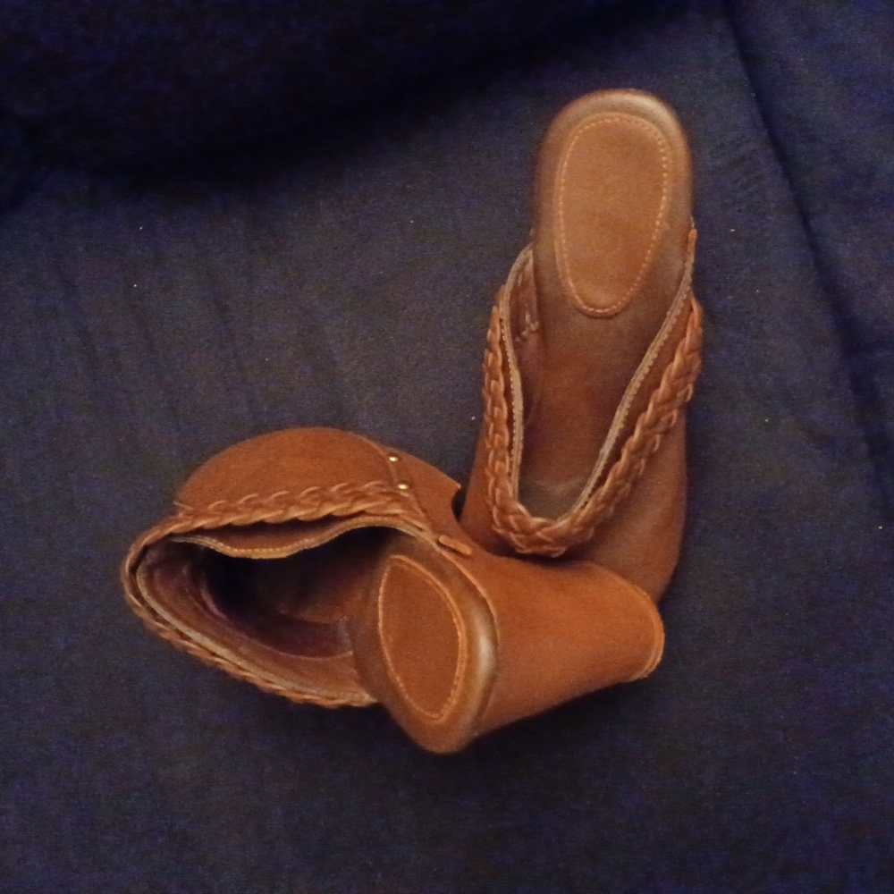 Shoes - Picture 8 of 8